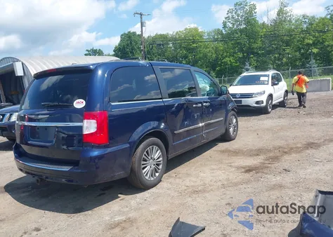 2014 Chrysler Town & Country Touring-L z USA, uszkodzony, nr VIN 2C4RC1CG7ER200092